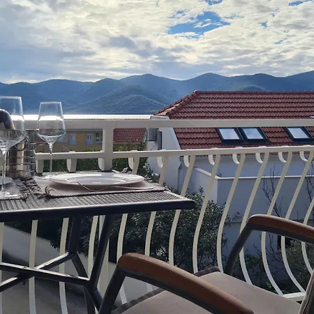 Apartmán Sea-view Klara - *