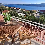 Apartament Sea-view Klara -