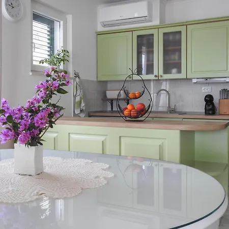 Sea-view Klara - 아파트 비간즈