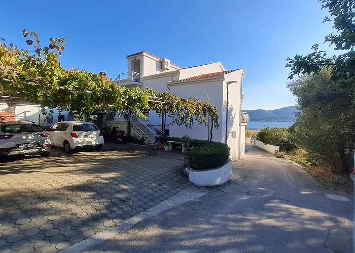 Sea-view Klara - * فيغاني