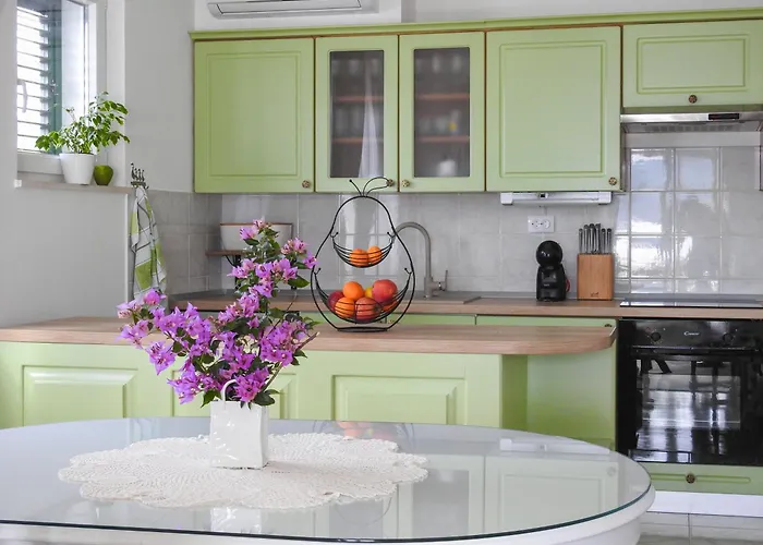 Sea-view Klara - شقة فيغاني